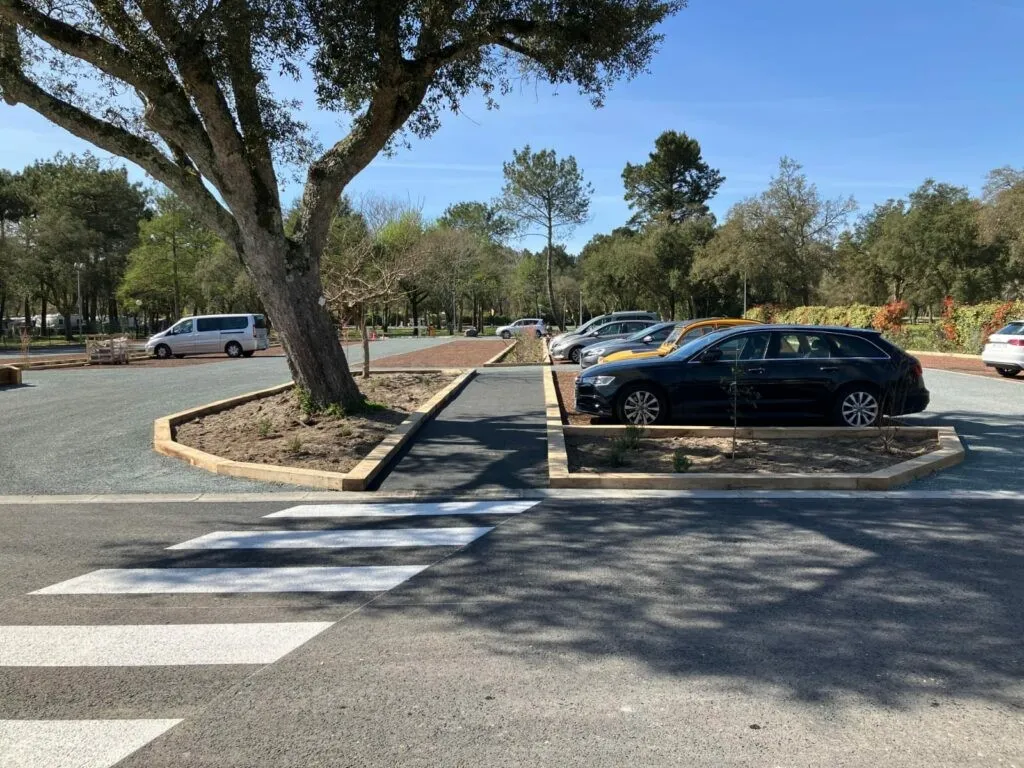 amenagement-jardin-parking-paysager-moliets